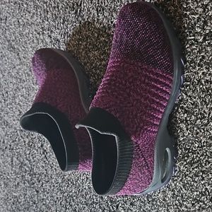 NWOT Lightweight walking shoes